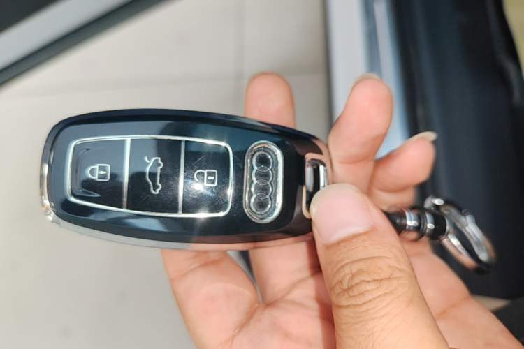 Used Audi Q4 e-tron 2024 50 e-tron quattro Creation Edition Midnight Vehicle Key
