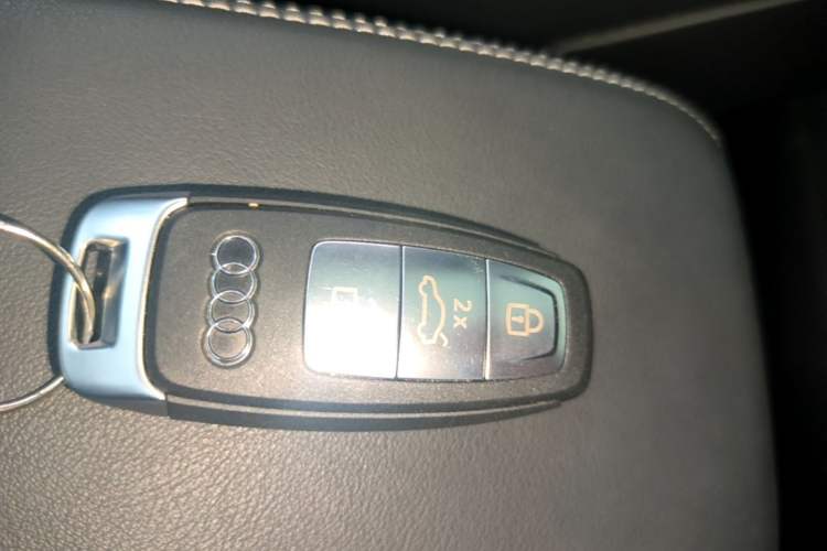 Used Audi Q4 e-tron 2024 40 e-tron Adventure Edition Vehicle Key