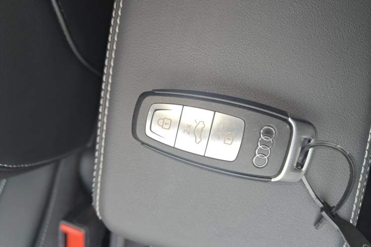 Used Audi Q4 e-tron 2024 40 e-tron Adventure Edition Vehicle Key