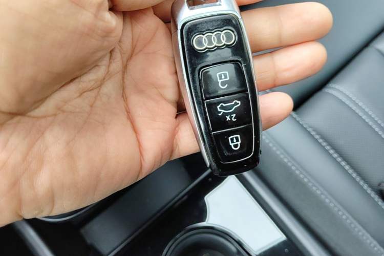 Used Audi Q4 e-tron 2024 50 e-tron quattro Creation Edition Midnight Vehicle Key