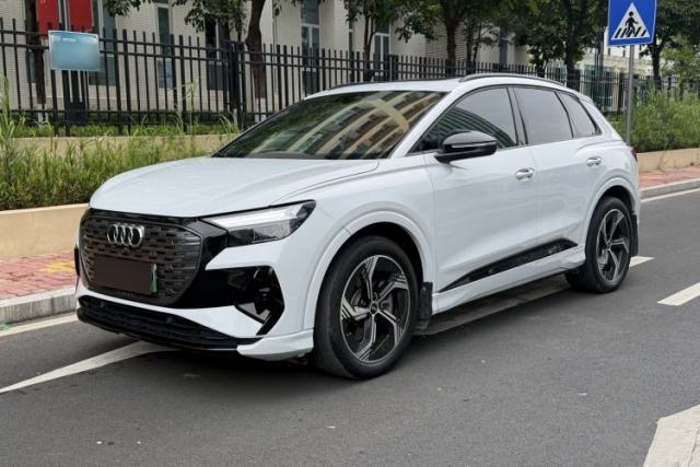Used Audi Q4 e-tron 2024 40 e-tron Boundary Edition in Midnight Blue
