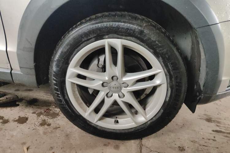 Used Audi Q5 2017 Plus 40 TFSI Technology Model Exterior 7