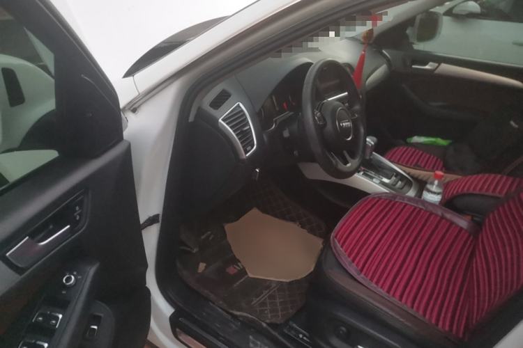 Used Audi Q5 2017 40 TFSI Technology Edition Driver Seat
