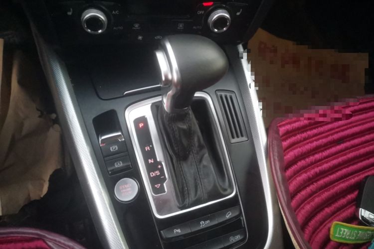 Used Audi Q5 2017 40 TFSI Technology Edition Gear Lever