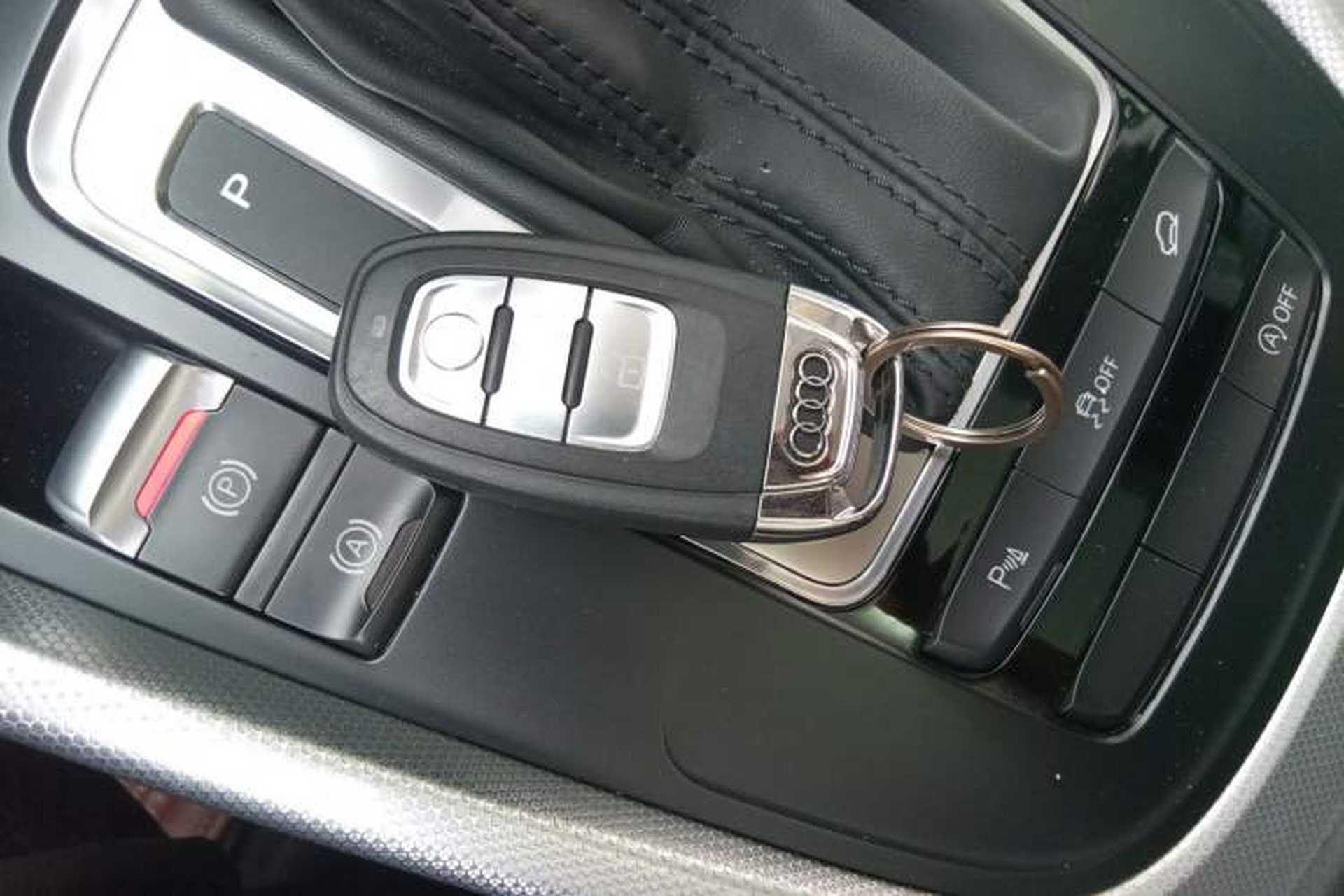 Used Audi Q5 2016 40 TFSI Technology Edition Interior 1