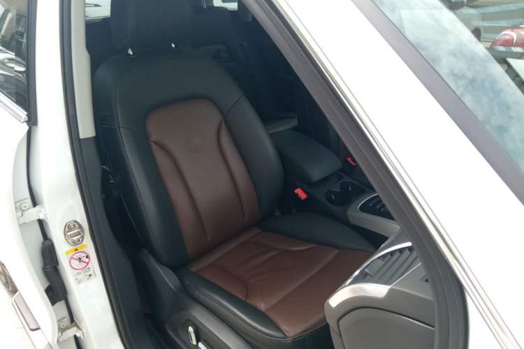 Used Audi Q5 2016 40 TFSI Technology Edition Right Front Seat