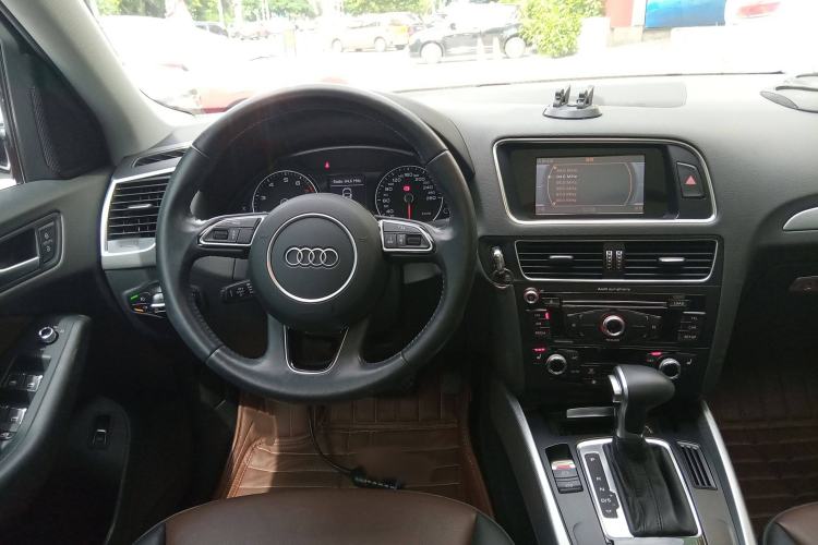 Used Audi Q5 2016 40 TFSI Technology Edition Steering Wheel