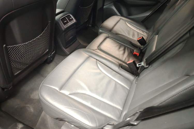 Used Audi Q5 2017 40 TFSI Technology Edition Interior 1