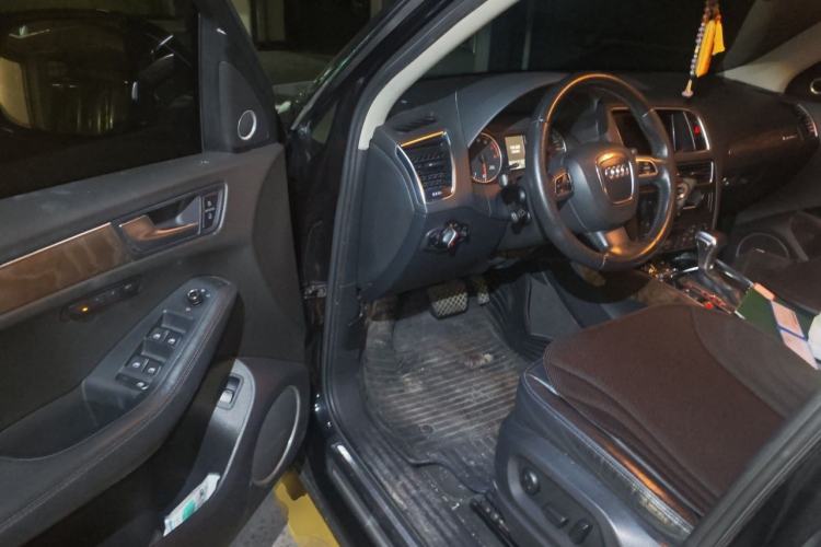Used Audi Q5 2010 3.2 FSI Sport Edition Driver Seat