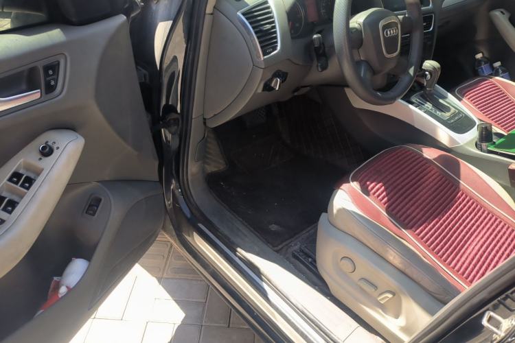 Used Audi Q5 2010 2.0TFSI Technology Edition Driver Seat