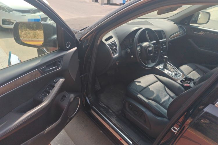 Used Audi Q5 2010 3.2 FSI Sport Edition Driver Seat
