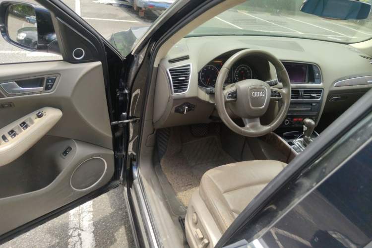 Used Audi Q5 2010 3.2 FSI Sport Edition Driver Seat