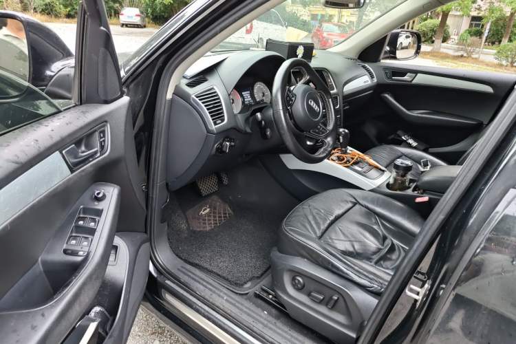 Used Audi Q5 2010 2.0TFSI Off-Road Version Driver Seat