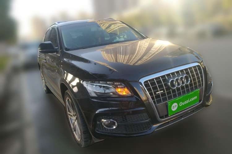 Used Audi Q5 2010 3.2 FSI Sport Edition Front Right 45 Deg