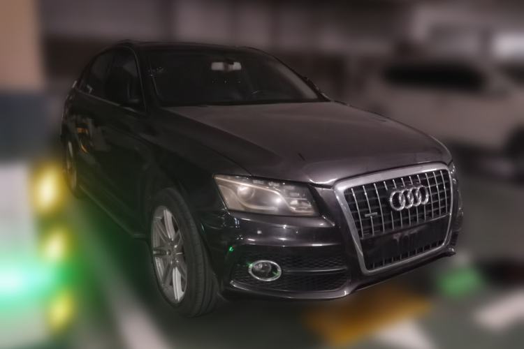 Used Audi Q5 2010 3.2 FSI Sport Edition Front Right 45 Deg