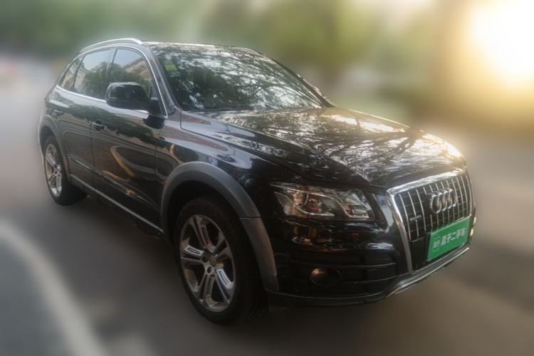 Used Audi Q5 2010 3.2 FSI Sport Edition Front Right 45 Deg