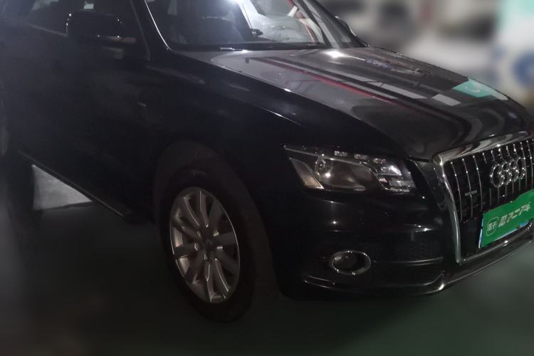 Used Audi Q5 2010 3.2 FSI Sport Edition Front Right 45 Deg