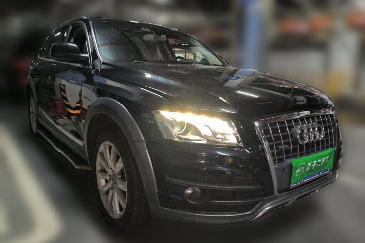 Used Audi Q5 2010 2.0TFSI Luxury Edition Front Right 45 Deg