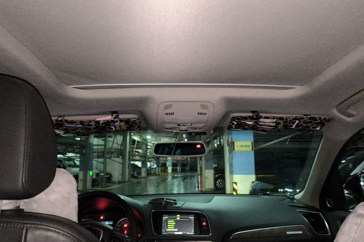Used Audi Q5 2010 2.0TFSI Luxury Edition Headliner