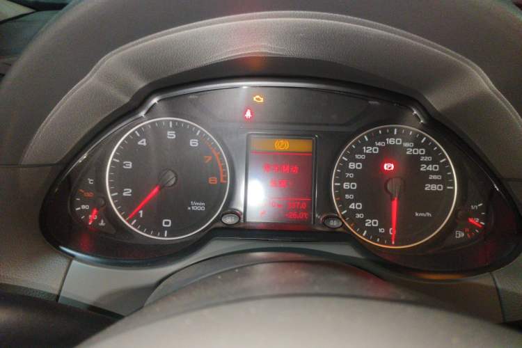 Used Audi Q5 2010 2.0TFSI Trendy Edition Instrument Cluster