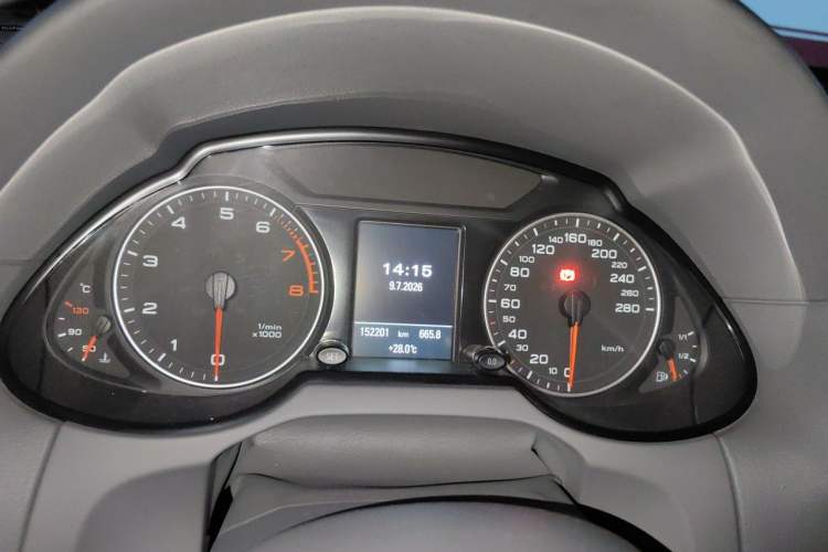 Used Audi Q5 2010 3.2 FSI Off-road Version Instrument Cluster