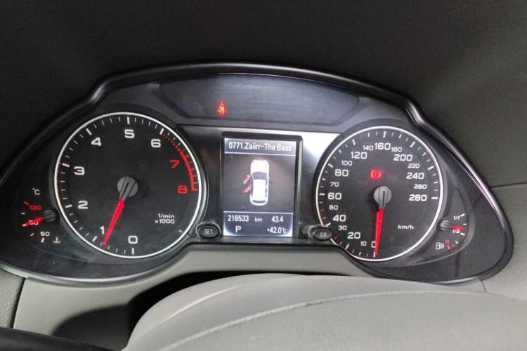 Used Audi Q5 2010 3.2 FSI Sport Edition Instrument Cluster