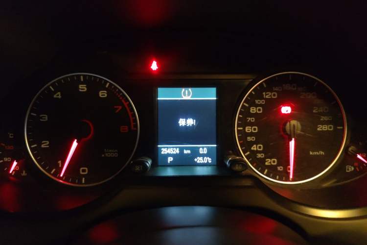 Used Audi Q5 2010 3.2 FSI Sport Edition Instrument Cluster