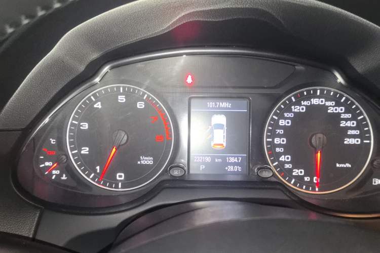 Used Audi Q5 2010 3.2 FSI Sport Edition Instrument Cluster