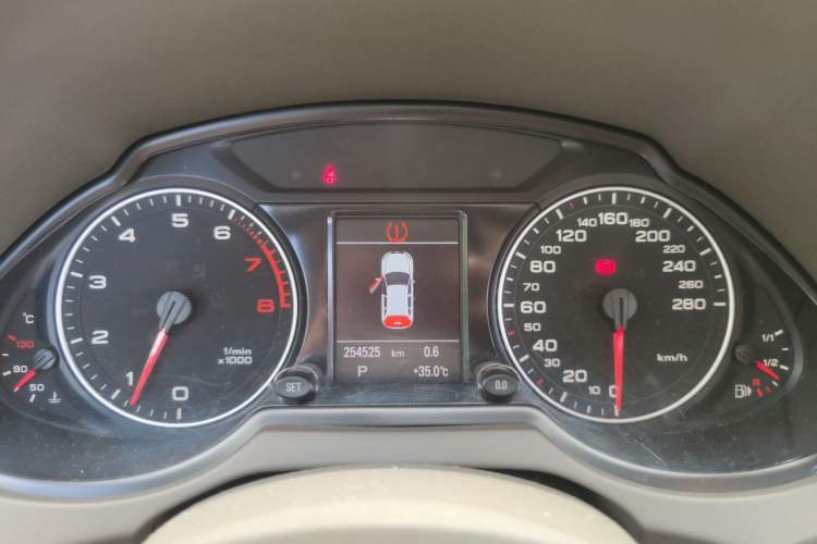 Used Audi Q5 2010 3.2 FSI Sport Edition Instrument Cluster