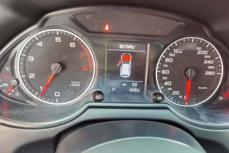 Used Audi Q5 2010 2.0TFSI Comfort Version Instrument Cluster