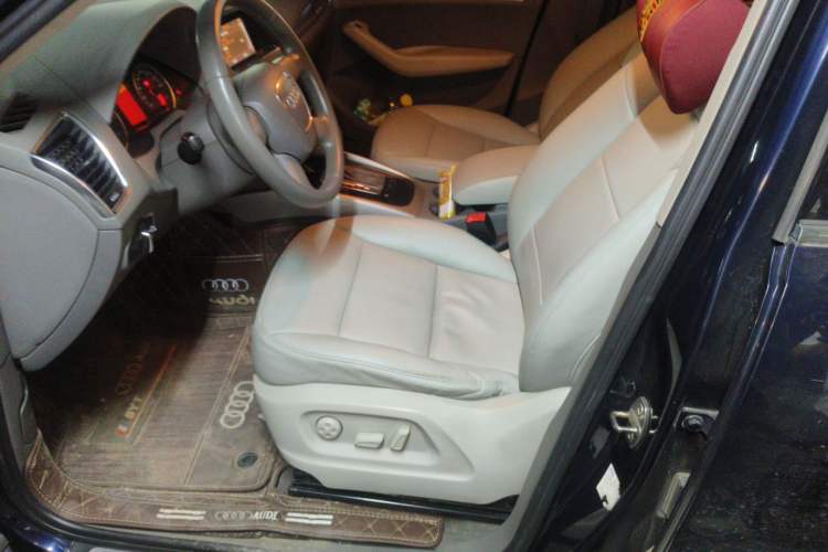 Used Audi Q5 2010 2.0TFSI Trendy Edition Left Front Seat
