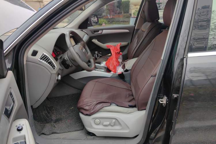 Used Audi Q5 2010 2.0TFSI Technology Edition Left Front Seat
