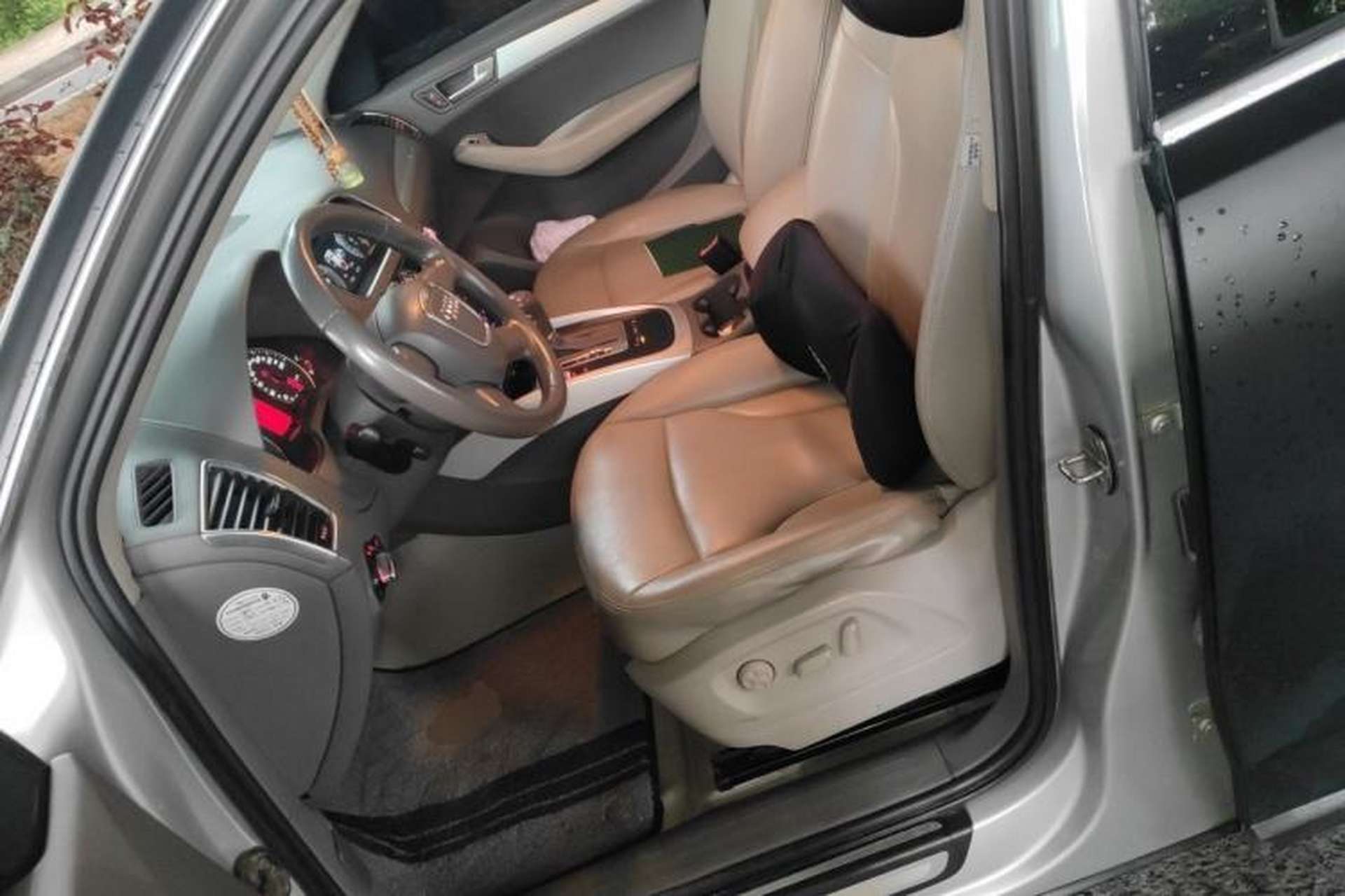 Used Audi Q5 2010 2.0TFSI Technology Edition Left Front Seat