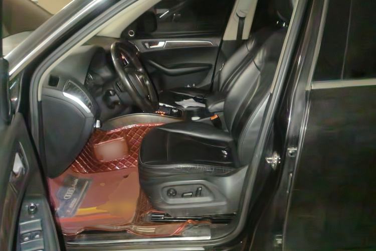 Used Audi Q5 2010 3.2 FSI Sport Edition Left Front Seat