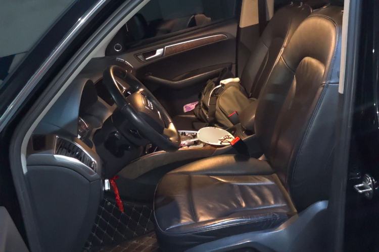 Used Audi Q5 2010 3.2 FSI Sport Edition Left Front Seat