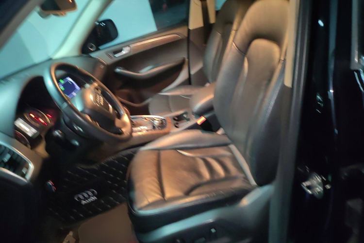 Used Audi Q5 2010 3.2 FSI Sport Edition Left Front Seat