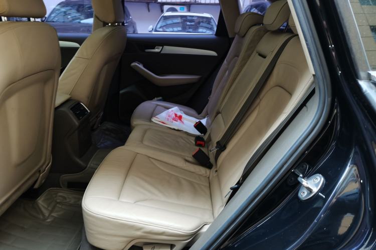 Used Audi Q5 2010 2.0TFSI Technology Edition Left Rear Seat