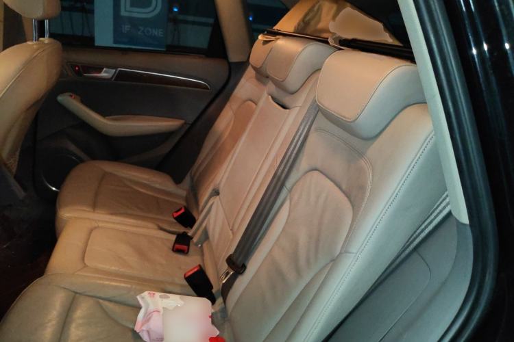 Used Audi Q5 2010 3.2 FSI Sport Edition Left Rear Seat
