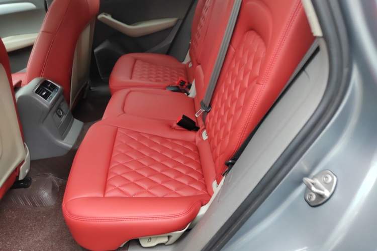 Used Audi Q5 2010 2.0TFSI Technology Edition Left Rear Seat
