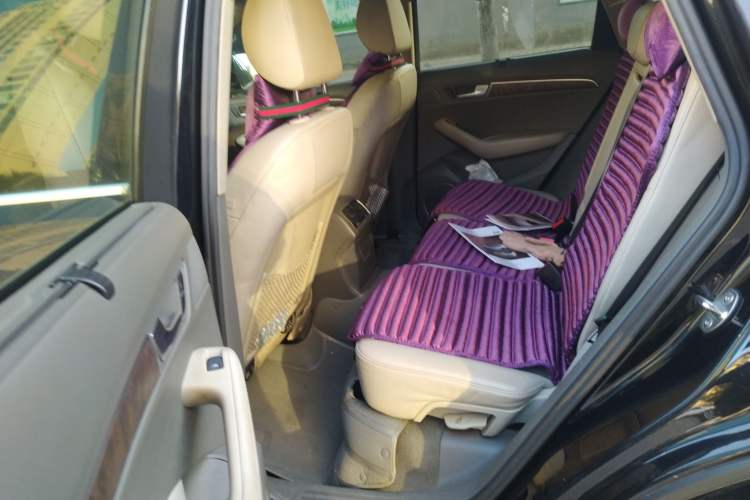 Used Audi Q5 2010 3.2 FSI Sport Edition Left Rear Seat