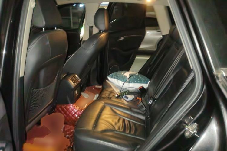 Used Audi Q5 2010 3.2 FSI Sport Edition Left Rear Seat