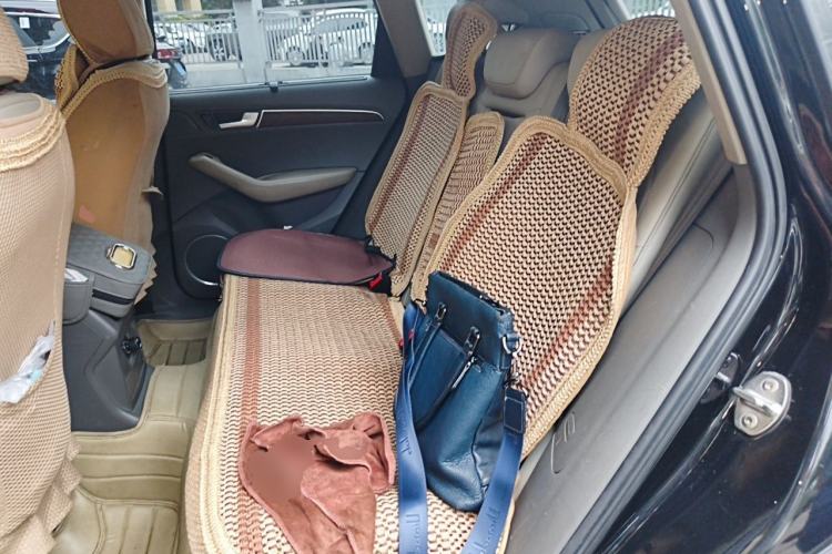 Used Audi Q5 2010 3.2 FSI Sport Edition Left Rear Seat