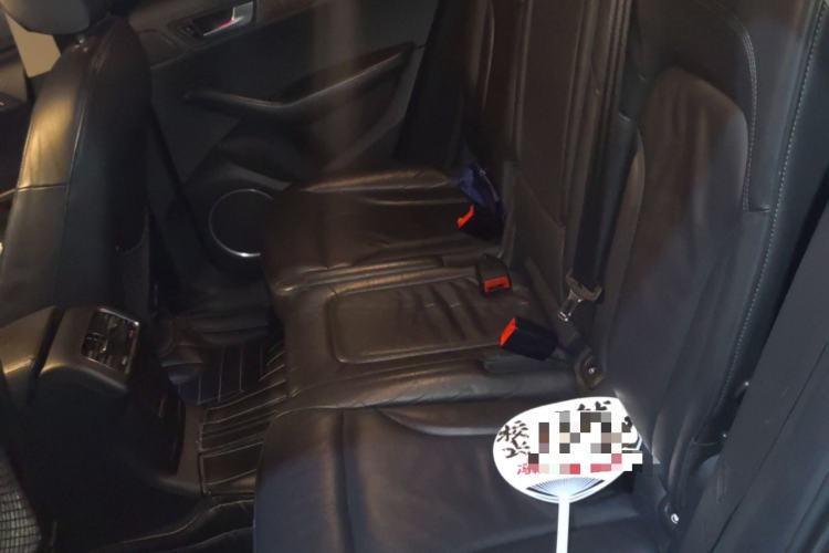 Used Audi Q5 2010 3.2 FSI Sport Edition Left Rear Seat