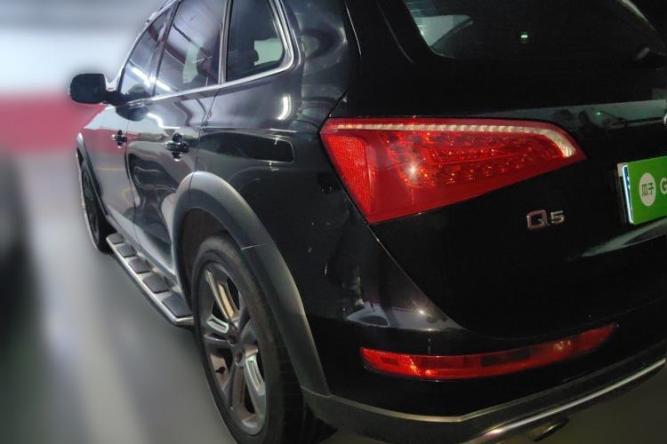 Used Audi Q5 2010 3.2 FSI Off-road Version Rear Left 45 Deg