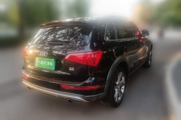 Used Audi Q5 2010 3.2 FSI Sport Edition Rear Right 45 Deg