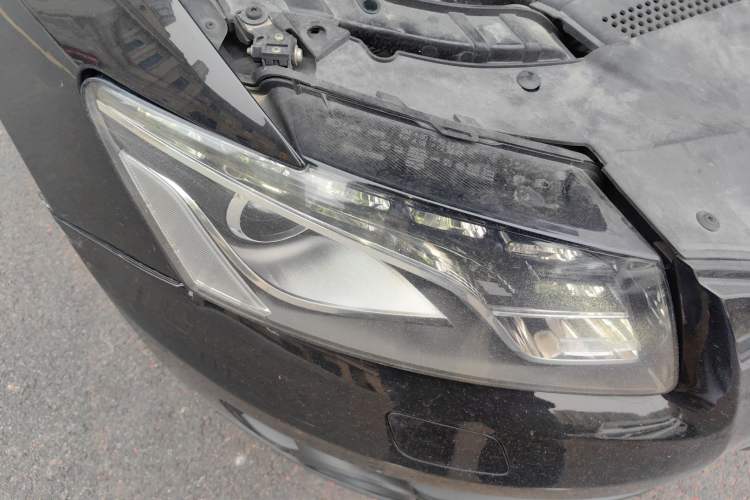 Used Audi Q5 2010 2.0TFSI Technology Edition Right Front Headlight
