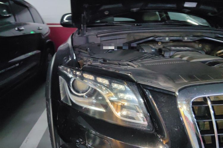 Used Audi Q5 2010 3.2 FSI Off-road Version Right Front Headlight