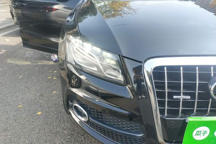 Used Audi Q5 2010 3.2 FSI Sport Edition Right Front Headlight