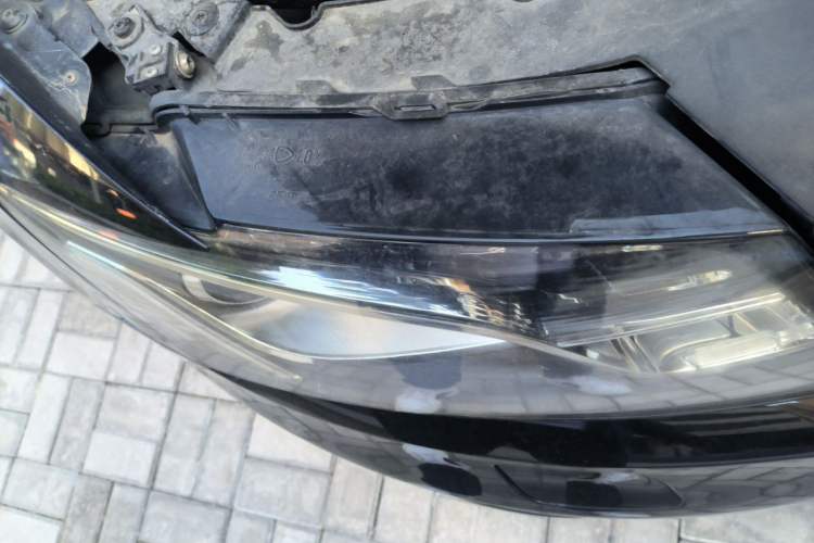 Used Audi Q5 2010 2.0TFSI Technology Edition Right Front Headlight