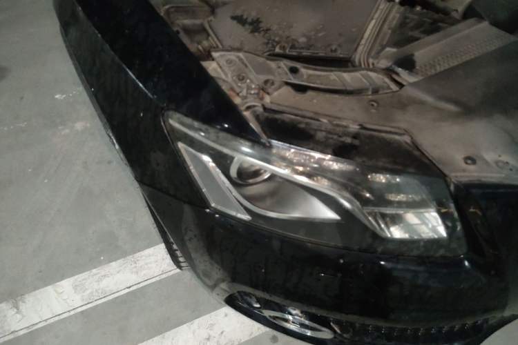 Used Audi Q5 2010 3.2 FSI Sport Edition Right Front Headlight